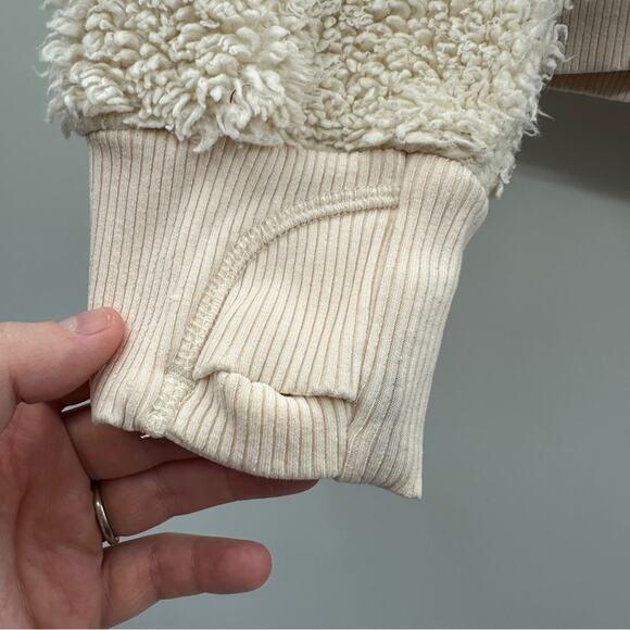 Athleta Girl So‎ Snug Cream Long Sleeve Sherpa Jacket w/ Thumbholes Size L Girls - Picture 9 of 11